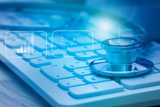 Konstytucja internetu już od 17 lutego: podpowiadamy, jak skutecznie wdrożyć jej przepisy