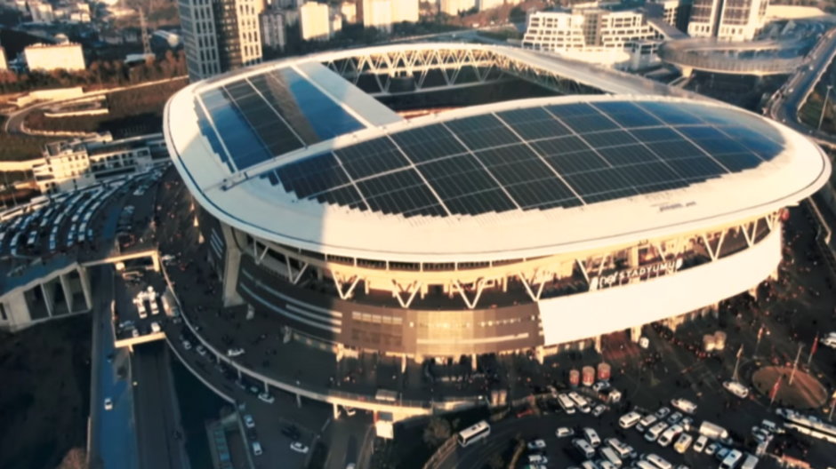 Stadion piłkarski z solarnym dachem wyprodukował 4,6 MW energii