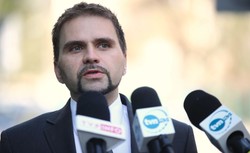 Prof. Pyrć pokazuje badania Omikronu i pyta: Co jesienią?