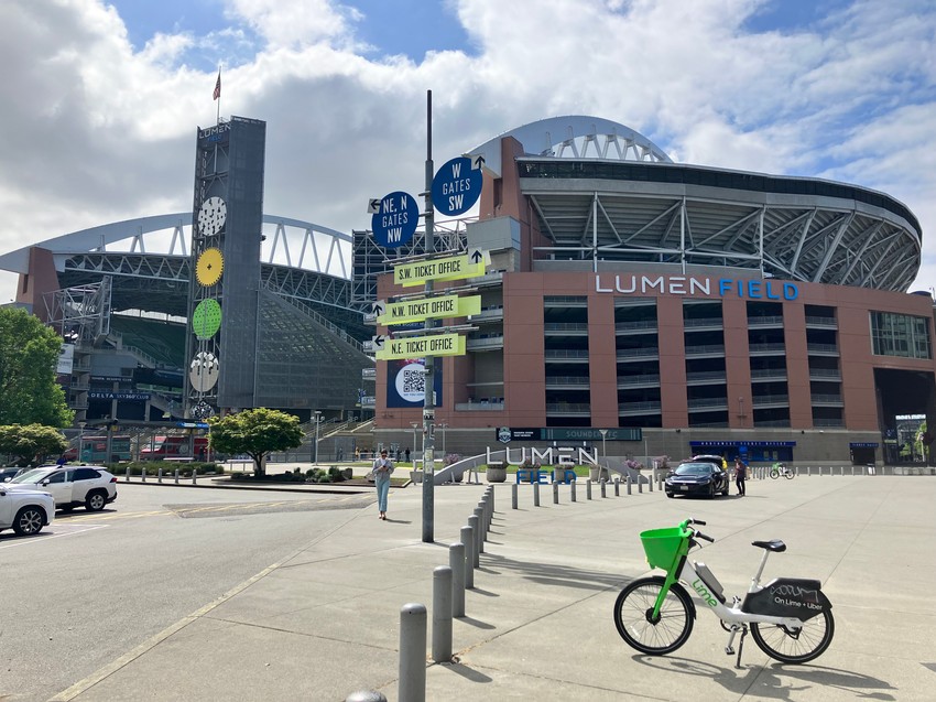 Lumen Fild je višenamenski stadion u Sijetlu, koji je domaći teren za Seattle Seahavks (NFL), Seattle Sounders FC (MLS, fudbalska liga), Seattle Sea Dragons (XFL, niža liga američkog fudbala) i OL Reign (NWSL, nacionalna ženska fudbalska liga)
