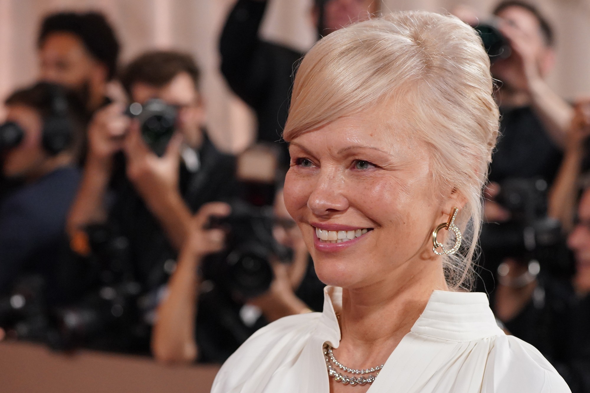 Herečka Pamela Anderson.