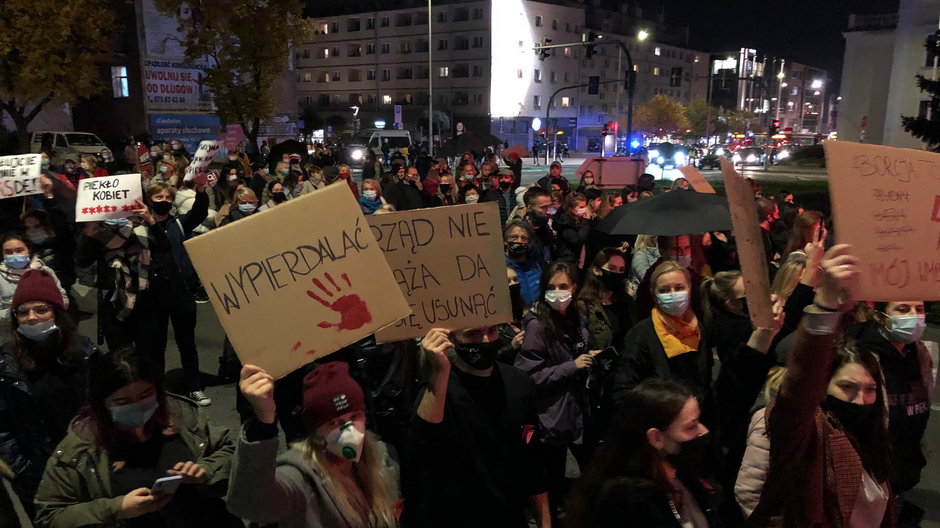 Kolejny protest w obronie praw kobiet w Kielcach