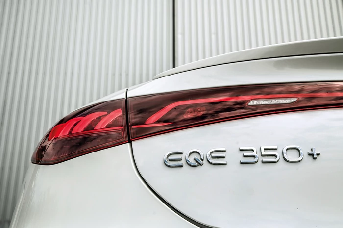 Mercedes EQE 350+ (2022)