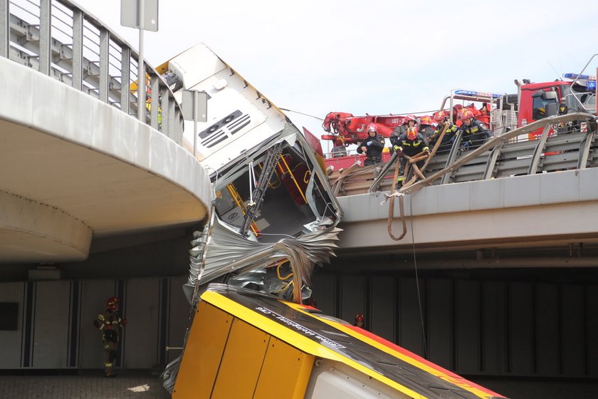 Warszawa. kierowca miejskiego autobusu spowodował wypadek. Jest akt oskarżenia