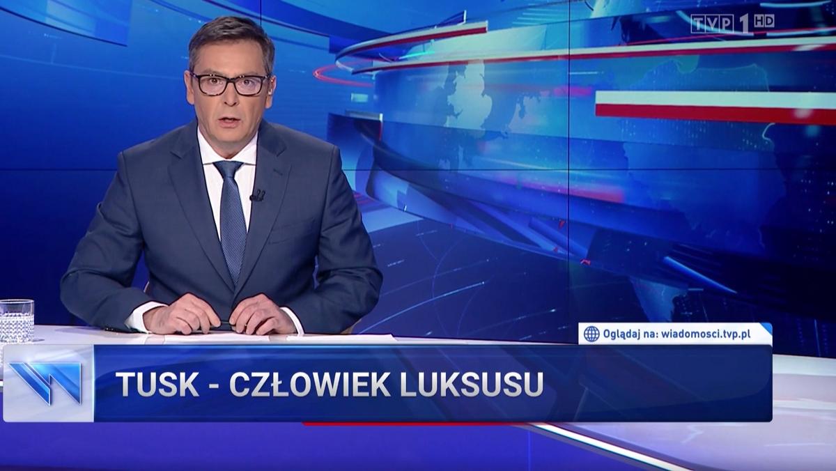 Wiadomości TVP poświęciły butom Donalda Tuska materiał w głównym wydaniu