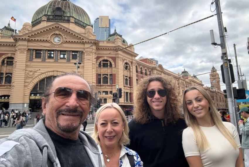 Željko Bebek sa ženom i decom