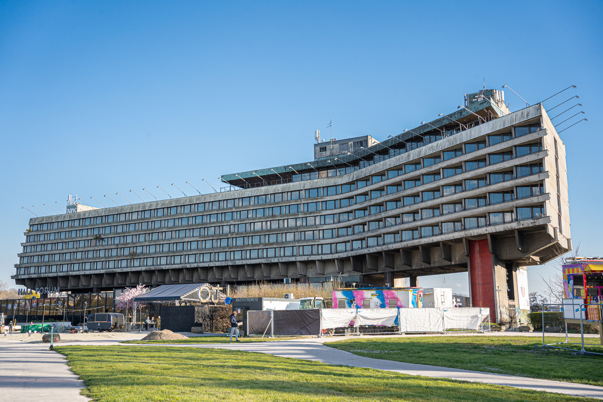 Opuszczony hotel w Krakowie w nowej odsłonie. Inwestycja na dachu