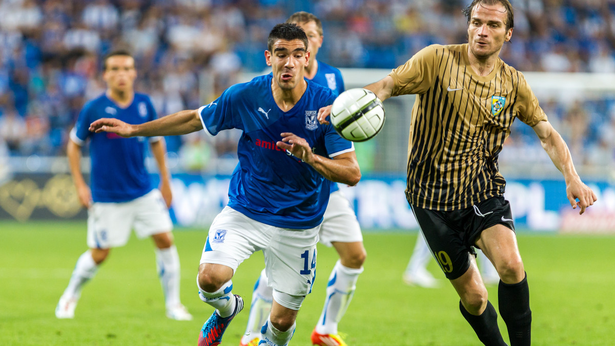 Lech Poznań w meczu pierwszej rundy eliminacji do Ligi Europy pokonał na Stadionie Miejskim w Poznaniu kazachski zespół Żetysu Tałdykorgan 2:0 (0:0) po golach Rafała Murawskiego i Gergo Lovrencicsa. Po meczu na konferencji prasowej pojawił się asystent trenera gości, Aleksander Szacki, ponieważ pierwszy szkoleniowiec nie mógł zostać zgłoszony do rozgrywek Ligi Europy, w związku z tym nie mógł również pojawić się na konferencji.