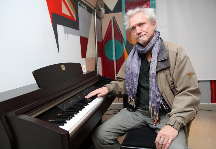 David Vid Viktorije Dimitrije Sebastijan Ernest - tako se zove Rundekov sin