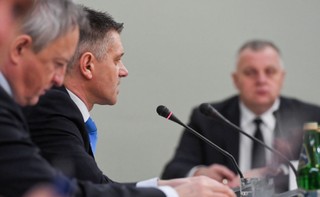 Jacek Kapica zeznawał przed komisją śledczą ds. VAT. 'Nikt specjalnie nie rozszczelnił systemu podatkowego'