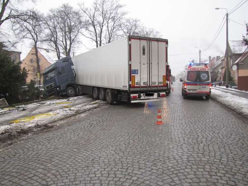 Białoruski tir zabił idącą chodnikiem kobietę w Polsce