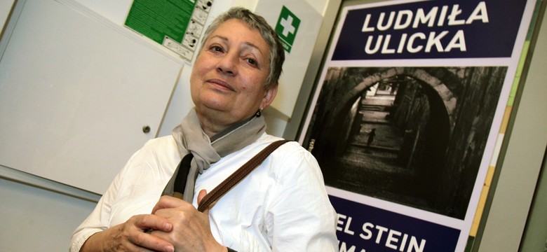 "Sprzeciwia się wojnie". Pisarka Ludmiła Ulicka uznana za "zagranicznego agenta"