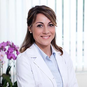 dr. Vernes Réka