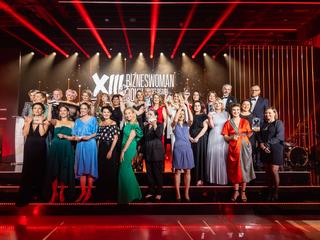 Gala finałowa XIII edycji konkursu Bizneswoman Roku odbyła się 13 maja 2022 r. w warszawskim Koneserze. Na zdjęciu laureatki i laureaci