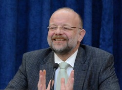 Prezydencki minister piratem drogowym