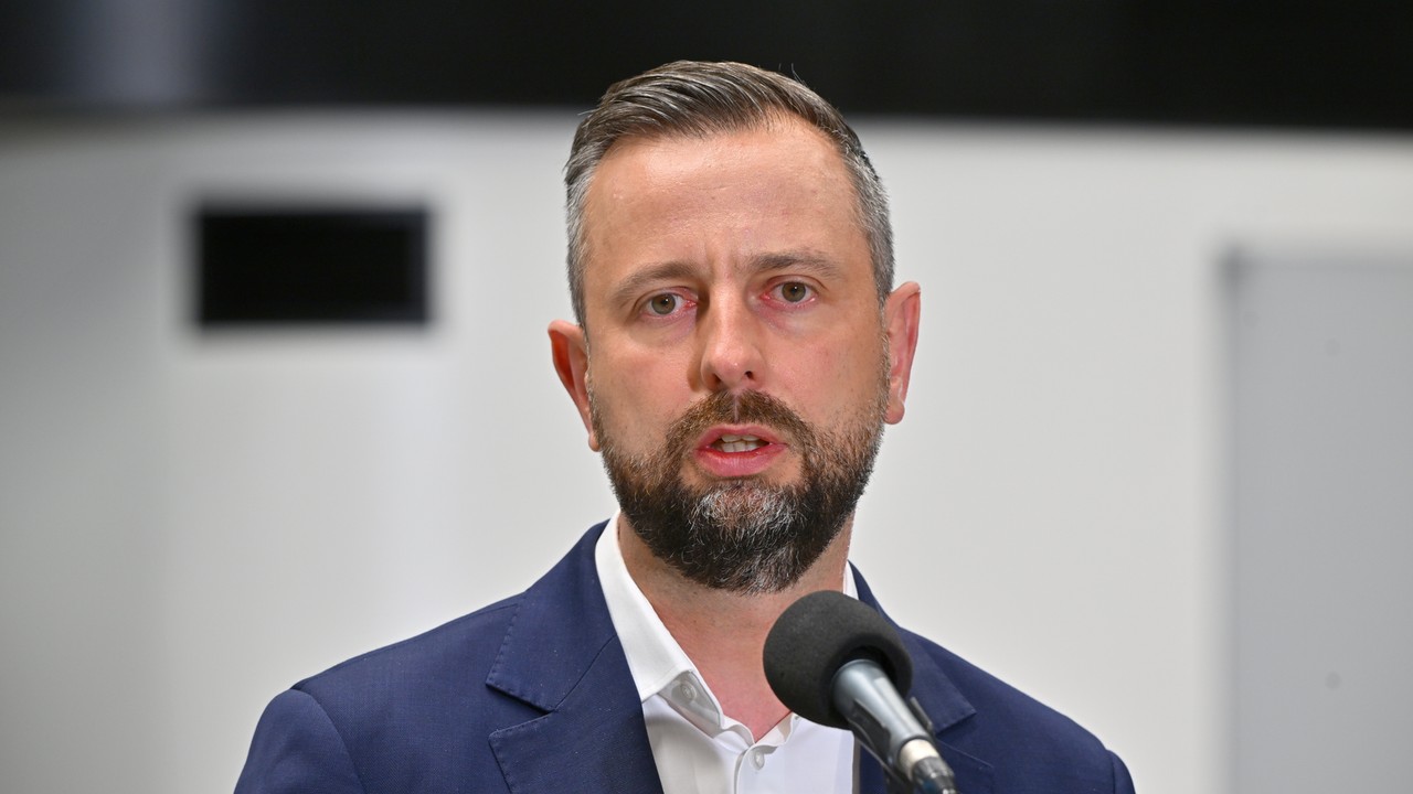 Szef MON z apelem przed Radą Gabinetową. "Niech nie wprowadzają prezydenta w błąd"