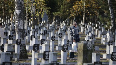 Warszawskie Powązki już nie dla komunistów?