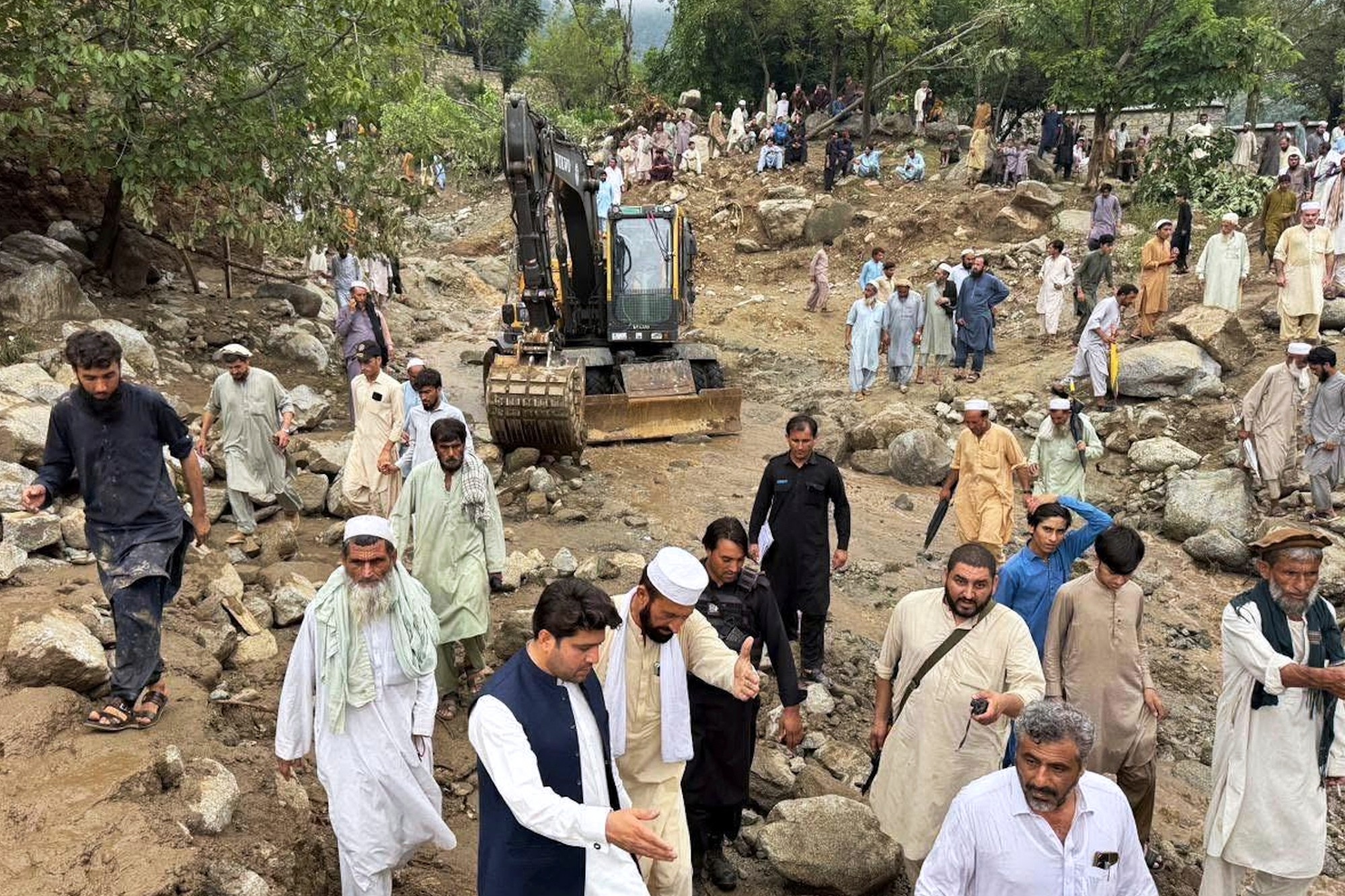 Monzúnové dažde si na severozápade Pakistanu vyžiadali desiatky obetí.