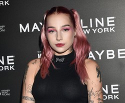 Young Leosia na starych zdjęciach nie przypomina siebie. Przez lata nieźle się zmieniła [FOTO]