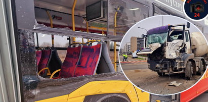 To wyglądało bardzo poważnie! W Warszawie autobus miejski zderzył się z betoniarką
