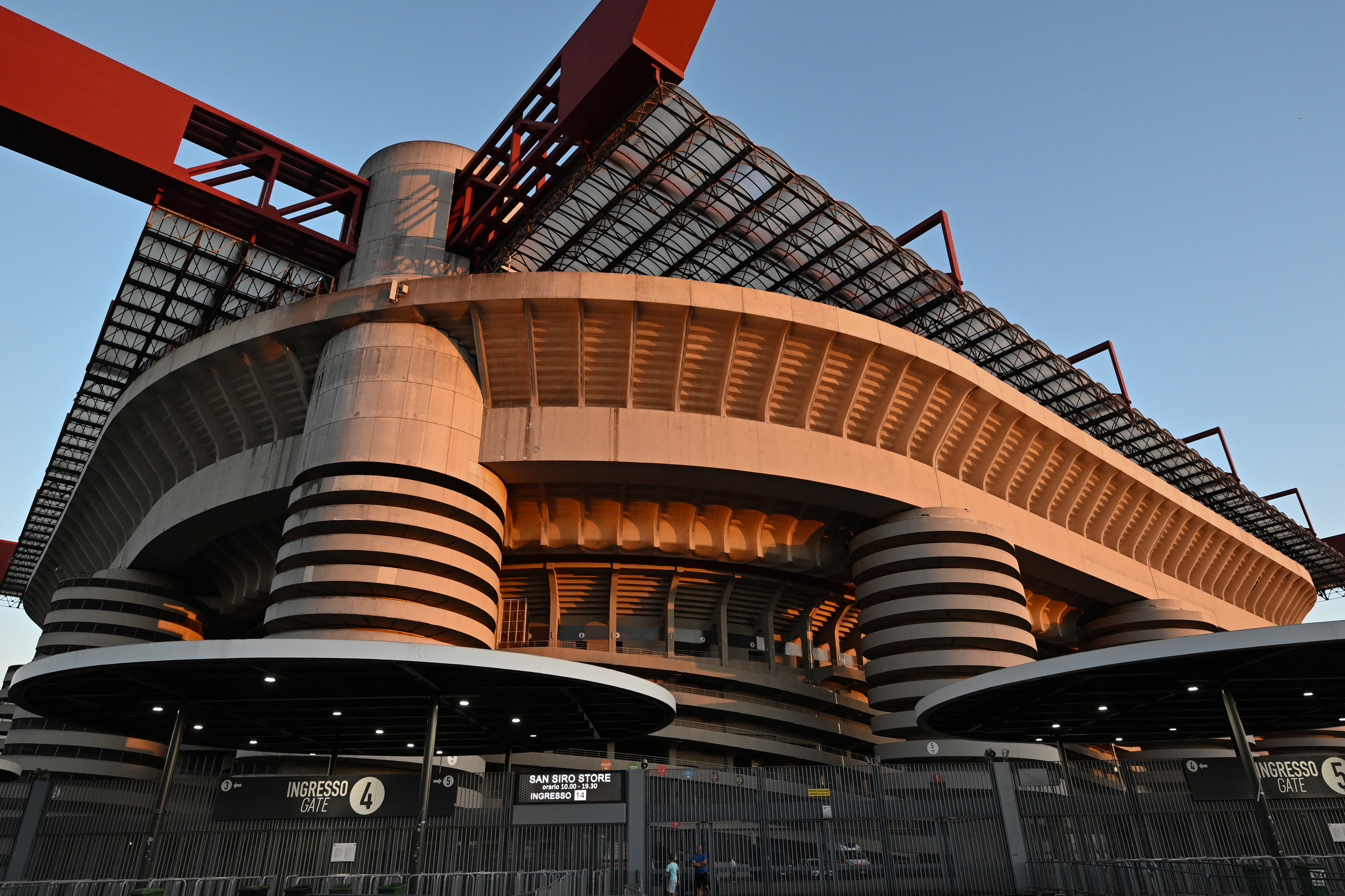 San Siro zostanie zburzony! Rada Mediolanu zdecydowała