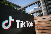 Nem győzi törölni az öngyilkosságot rögzítő videókat a TikTok