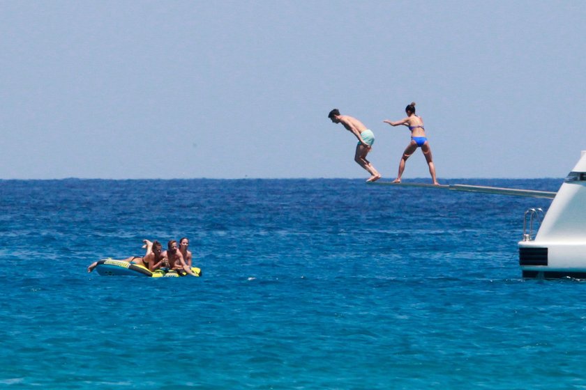 Robert i Anna Lewandowscy na flyboardzie! GALERIA