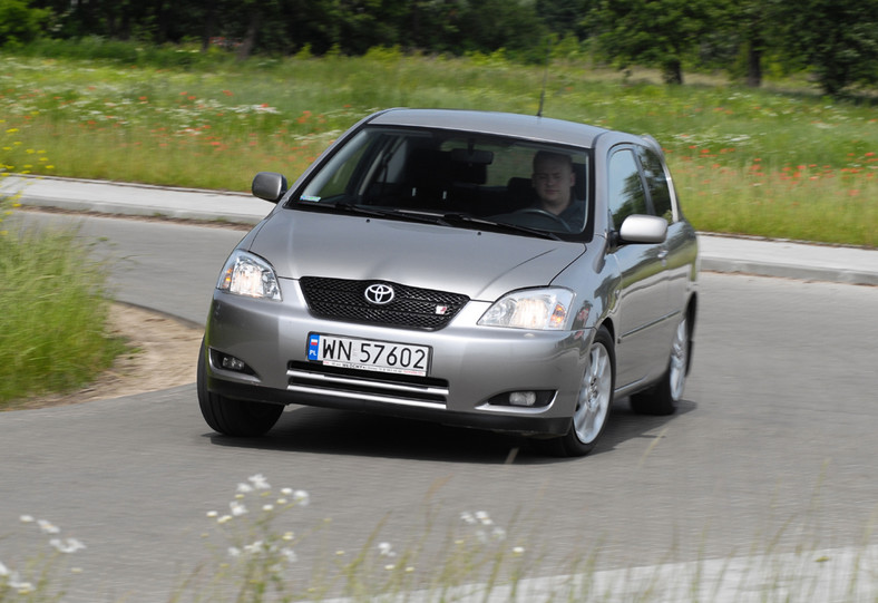 Ford Focus ST 170 kontra Toyota Corolla 1.8 TS - Nie tylko adrenalina