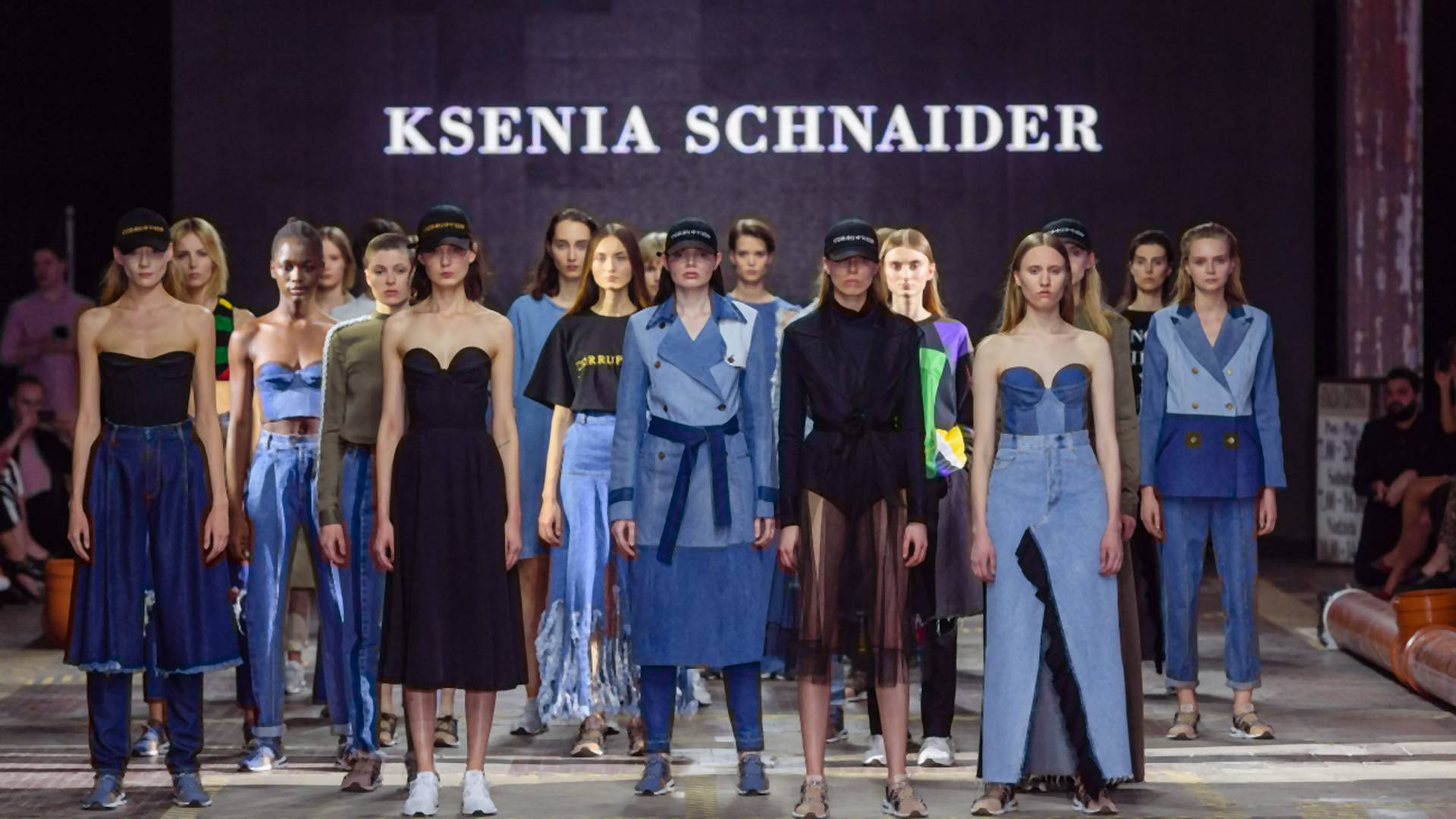 Jeans odmieniony przez wszystkie przypadki, dużo seksapilu i słowiański styl - pokaz Kseni Schnaider na FFA