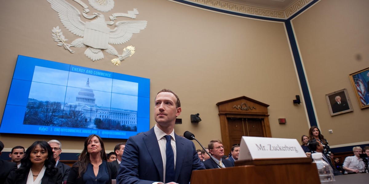 Rosja ostrzega Facebooka i Marka Zuckerberga