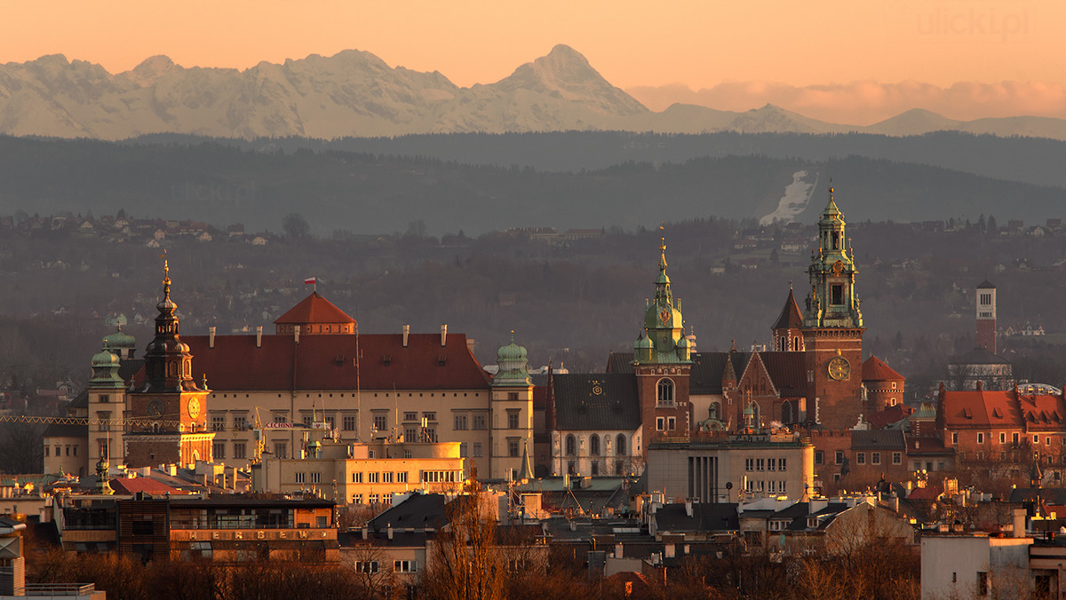 Kraków: Niezwykłe zdjęcie Wawelu z widokiem na Tatry