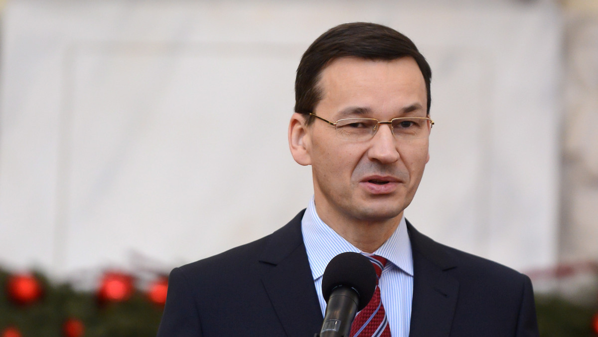 Premier Mateusz Morawiecki odpowiada pozytywnie na zaproszenie wystosowane przez przewodniczącego KE Jean-Claude'a Junckera i weźmie udział 9 stycznia w rozmowach z szefem KE - poinformowała dziś rzecznik rządu Joanna Kopcińska.