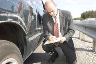 Czy rzeczoznawca ma prawo do zwolnienia podmiotowego