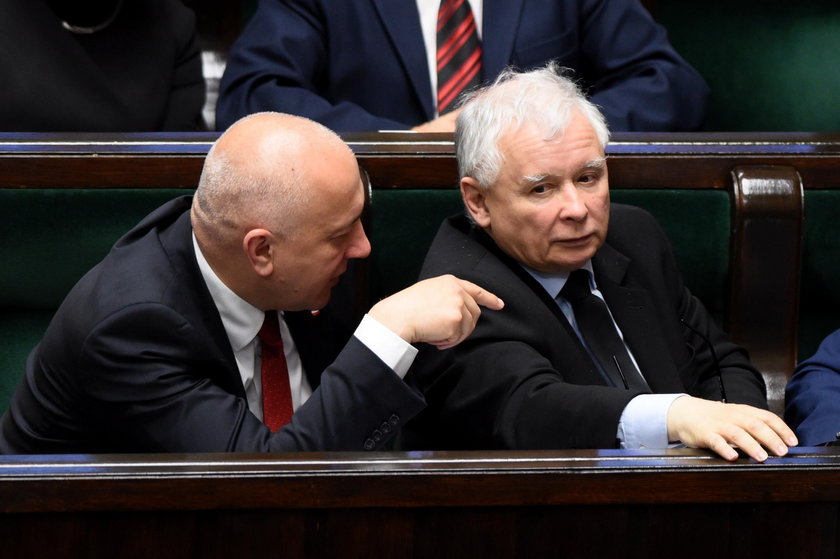 Joachim Brudziński chciał dogryźć opozycji, a obraził... Kaczyńskiego