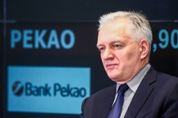Gowin tłumaczy się przed absolwentami: PiS popełnia błędy, ale sytuacja z TK to wina PO