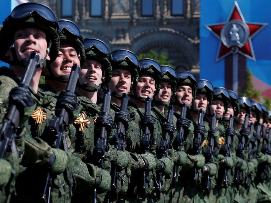 Russian servicemen march during the Victory Day parade, marking the 71st anniversary of the victory over Nazi Germany in World War Two, at Red Square in Moscow, Russia, May 9, 2016.