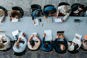 Długotrwałe siedzenie. Może być niebezpieczne dla zdrowia