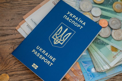 Przybysze z Ukrainy zaciągają coraz więcej kredytów w polskich bankach
