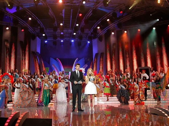 Kandydatki do tytułu Miss Supranational 2010 w strojach narodowych