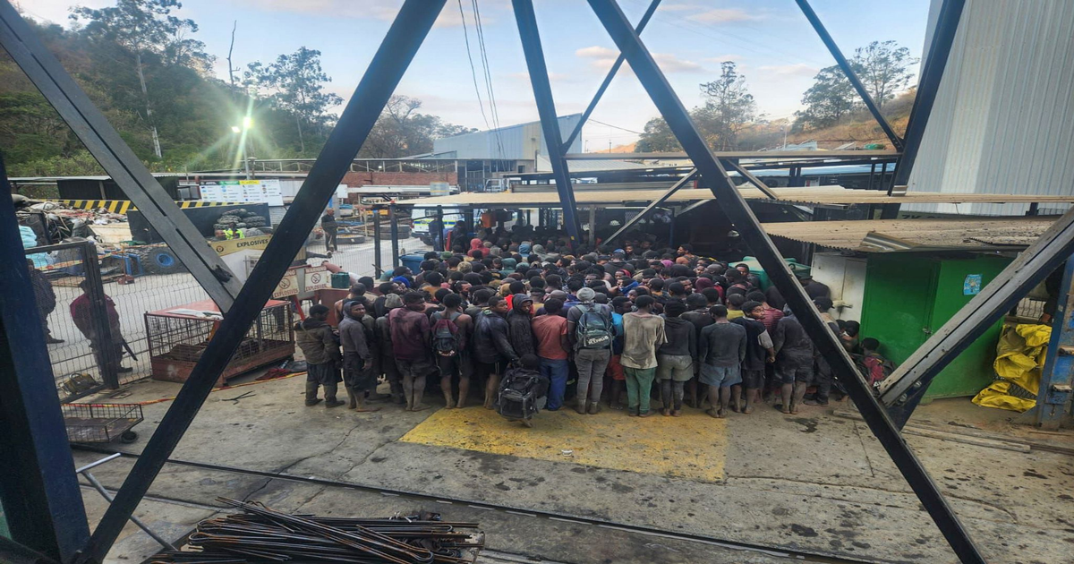 -ber-1000-illegale-Goldgr-ber-in-S-dafrika-festgenommen