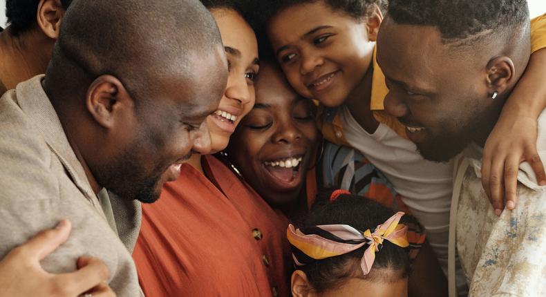 8 surprising traits that prove familial connection without DNA testing/Pexels