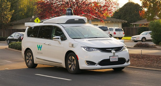 Waymo - Chrysler Pacifica (CC BY-SA 4.0)