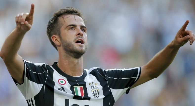 ___5530036___https:______static.pulse.com.gh___webservice___escenic___binary___5530036___2016___10___9___23___miralem-pjanic-cropped_1dv08jpxi2pt21dg6pkx9d1icx