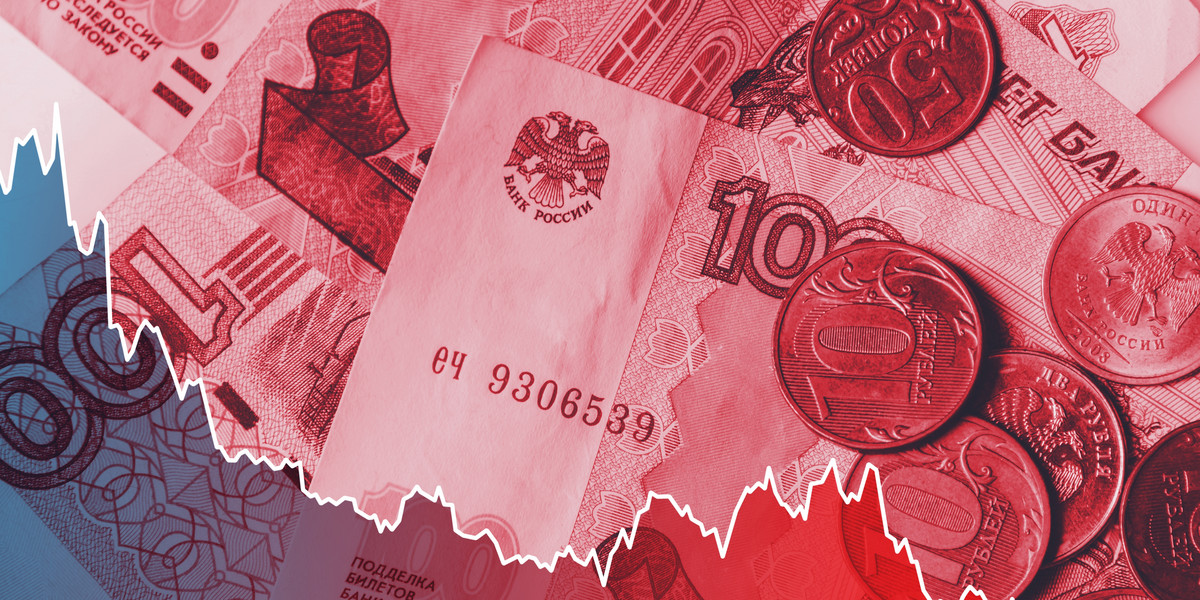 Rubel jest najmocniejszy od dwóch lat w stosunku do dolara i euro. 