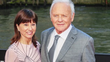 Anthony Hopkins pierwszą żonę zdradzał z butelką tequili, drugą z Marthą Stewart. Dla trzeciej... schudł 34 kg 