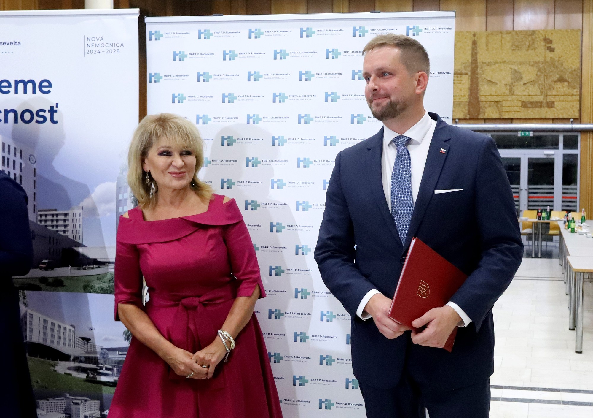 Eliška Kubíková a minister zdravotníctva Kamil Šaško (Hlas-SD).