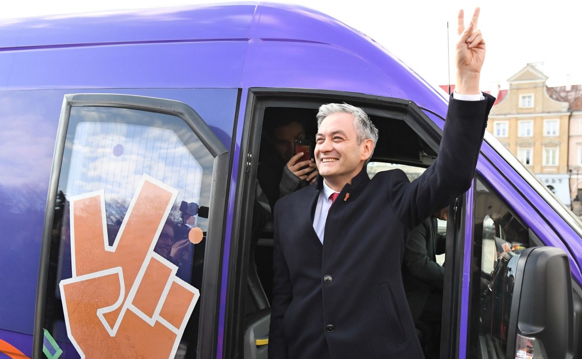W czasie dwudniowego kongresu w Madrycie Partia Europejskich Socjalistów ma udzielić oficjalnego poparcia kandydaturze Timmermansa na stanowisko przewodniczącego Komisji Europejskiej oraz przyjąć manifest programowy na majowe wybory do europarlamentu. Na zdjęciu Robert Biedroń