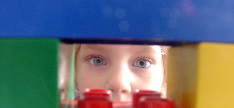 Gorsze stopnie przez zabawę lalkami