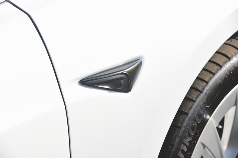 Ford Mustang Mach-E kontra Tesla Model 3