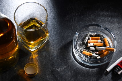 Rząd szykuje podwyżki akcyzy na alkohol i papierosy. Wiemy jakie